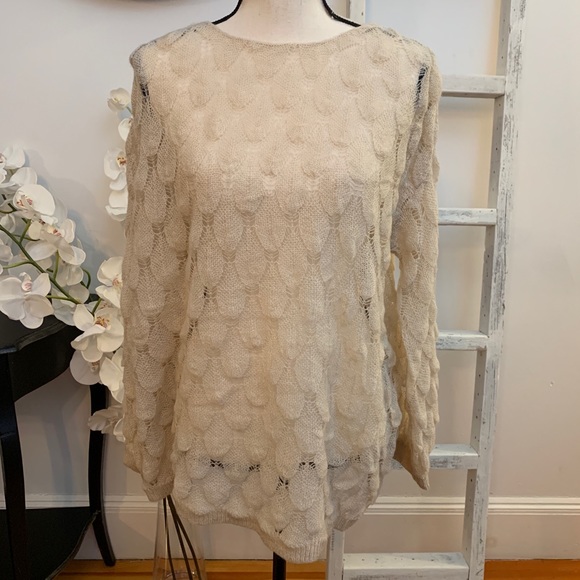 Feather Knit Tunic Top - Picture 5 of 7